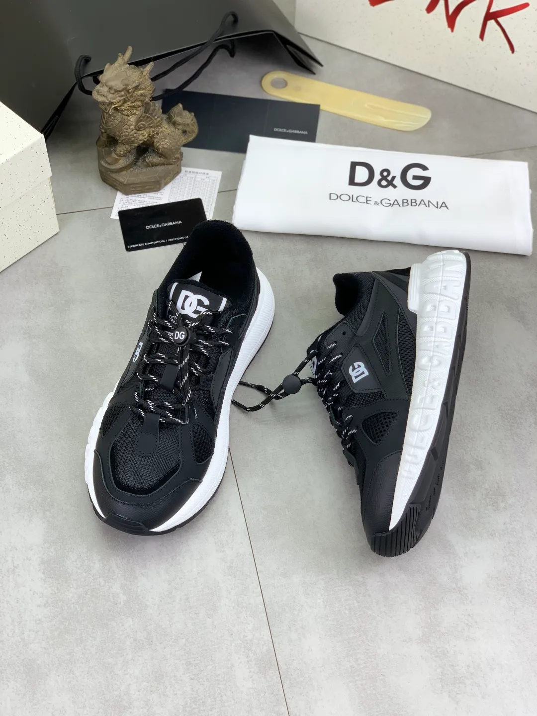 Men's men's shoes 💰P580💰[New model] Couple 🧑‍🤝‍🧑 style Top original order quality Synchronized with "DOLCE&GABBANA [Dolce & Gabbana] ~ High quality." Effect Low-top casual DG men's shoes, loved by many celebrities, using high-end imported top-layer calfskin splicing design + cowhide feet, simple and elegant, perfectly interpreting the latest inspiration of shoes, integrating classics and fashion. Luxurious dreams, dominating fashion Suitable for drivers, light and comfortable to drive, light and breathable for outdoor travel, high-end quality, trustworthy, 6️⃣colors🉑️ to choose from! Code number: 35-46